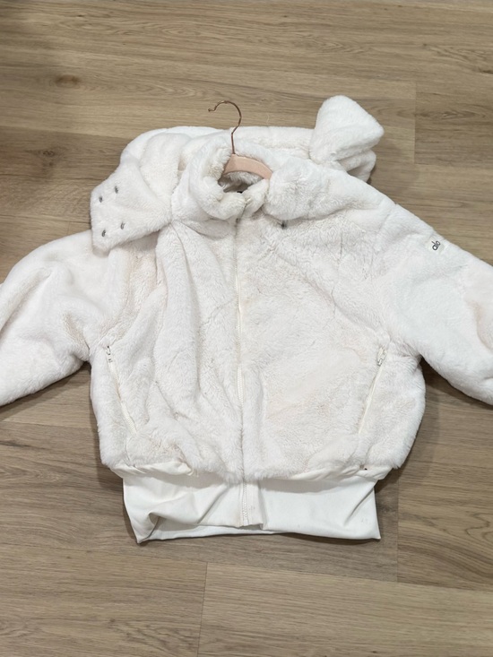 ALO Yoga Jackets & Blazers - ALO Yoga Cream White Faux Fur Hooded Jacket